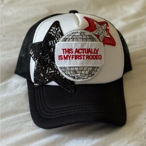 New trucker hat with embroidered patches